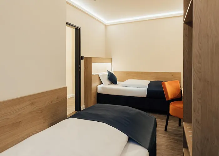 St. Georg Hotel *